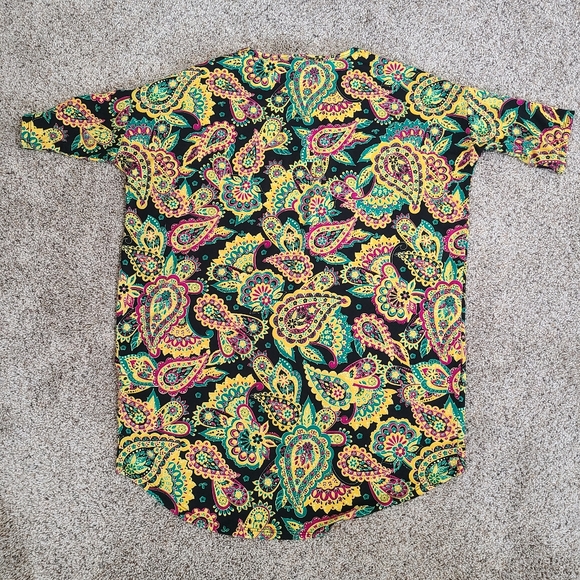 LuLaRoe Irma Shirt - Picture 2 of 3